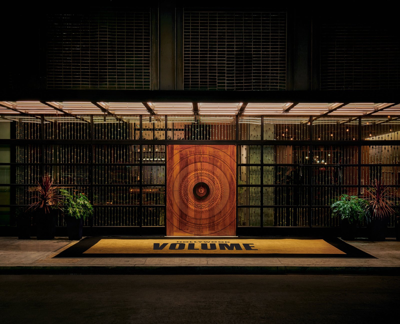 HOLLYWOOD VOLUME, a Tribute Portfolio Hotel — eat & drink