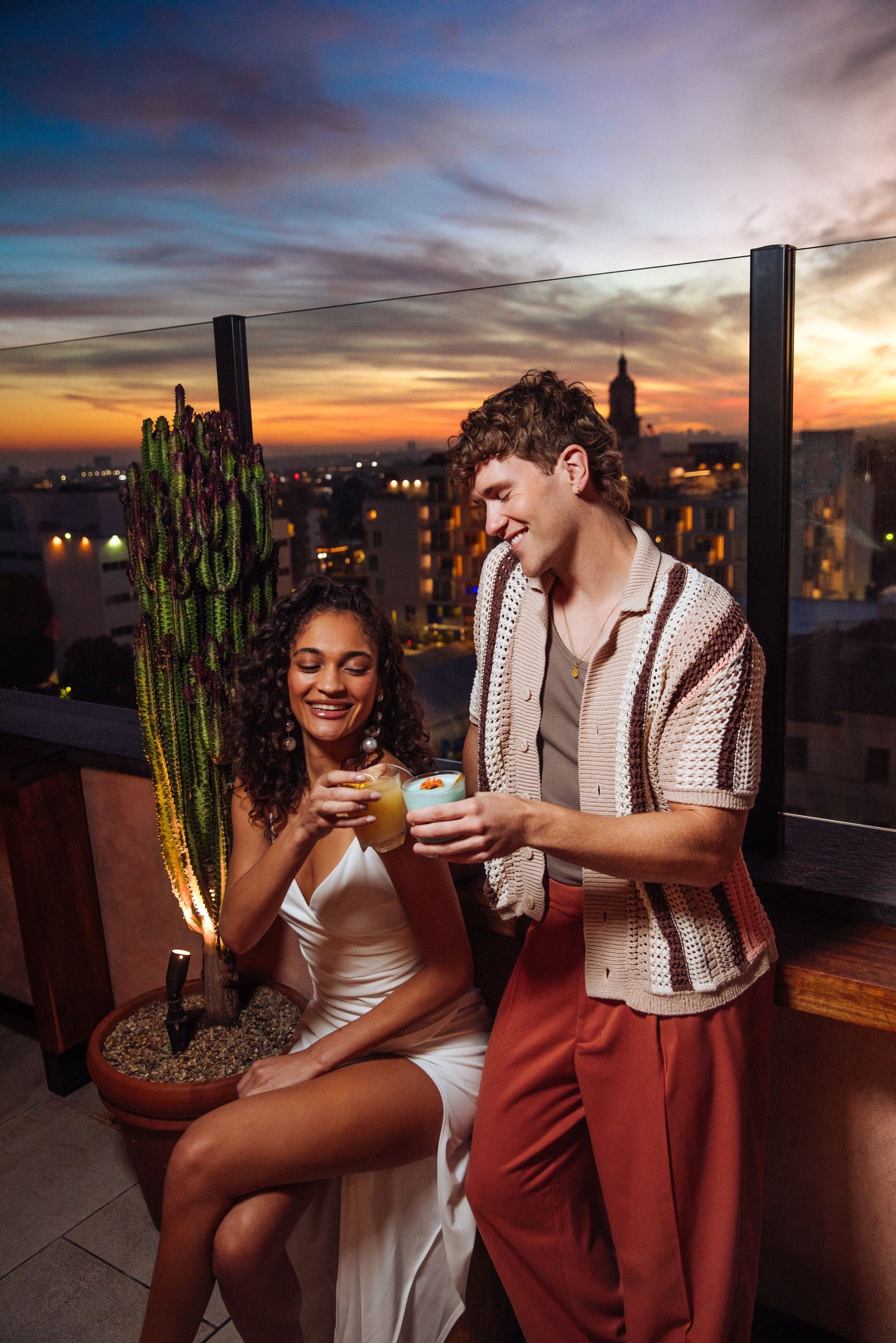 HOLLYWOOD VOLUME, a Tribute Portfolio Hotel, at the table