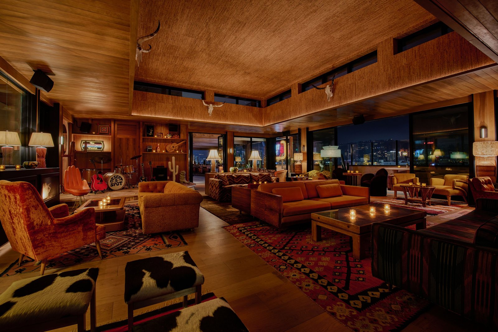 HOLLYWOOD VOLUME, a Tribute Portfolio Hotel — eat & drink