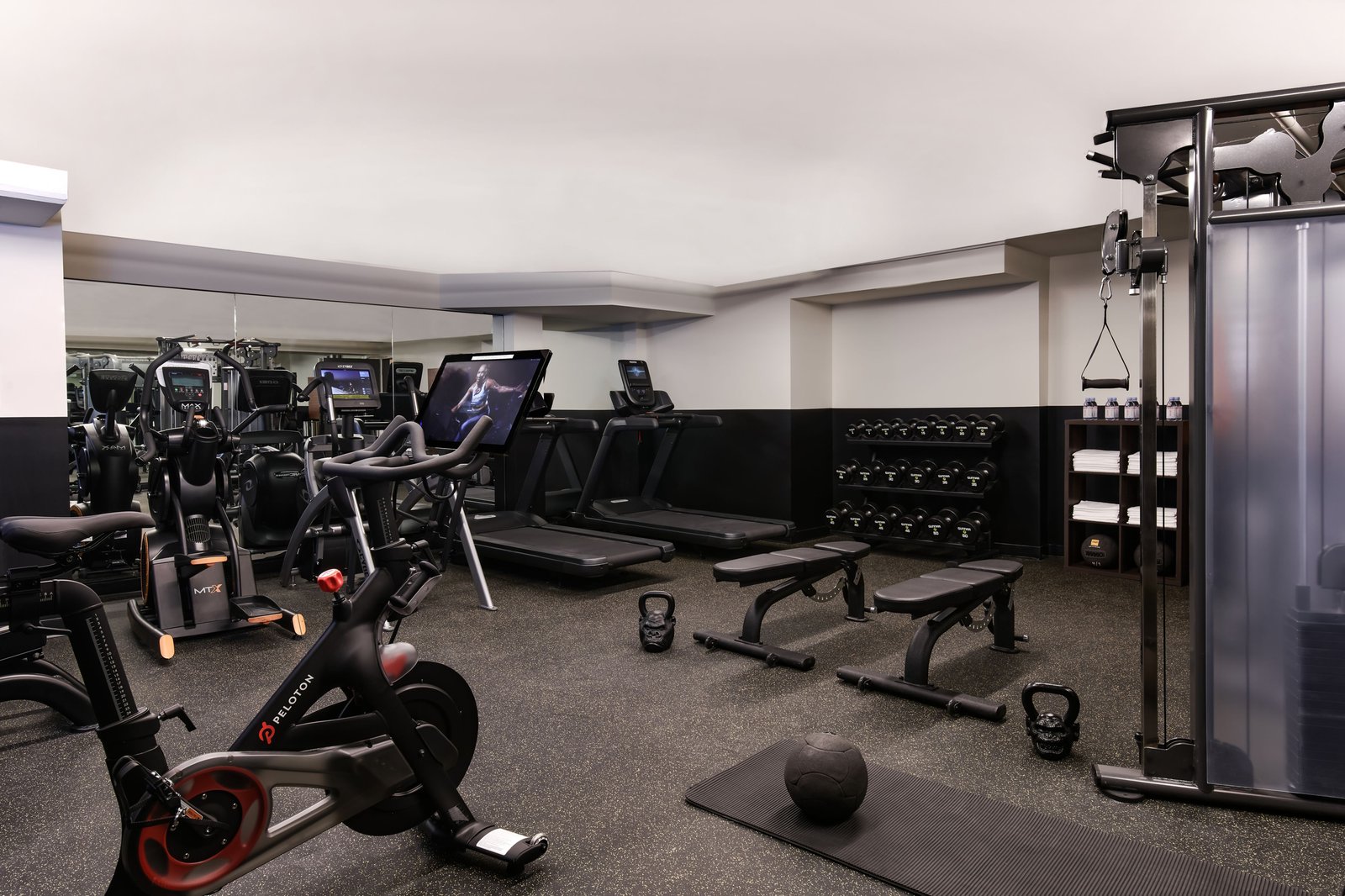 HOLLYWOOD VOLUME, a Tribute Portfolio Hotel — wellness