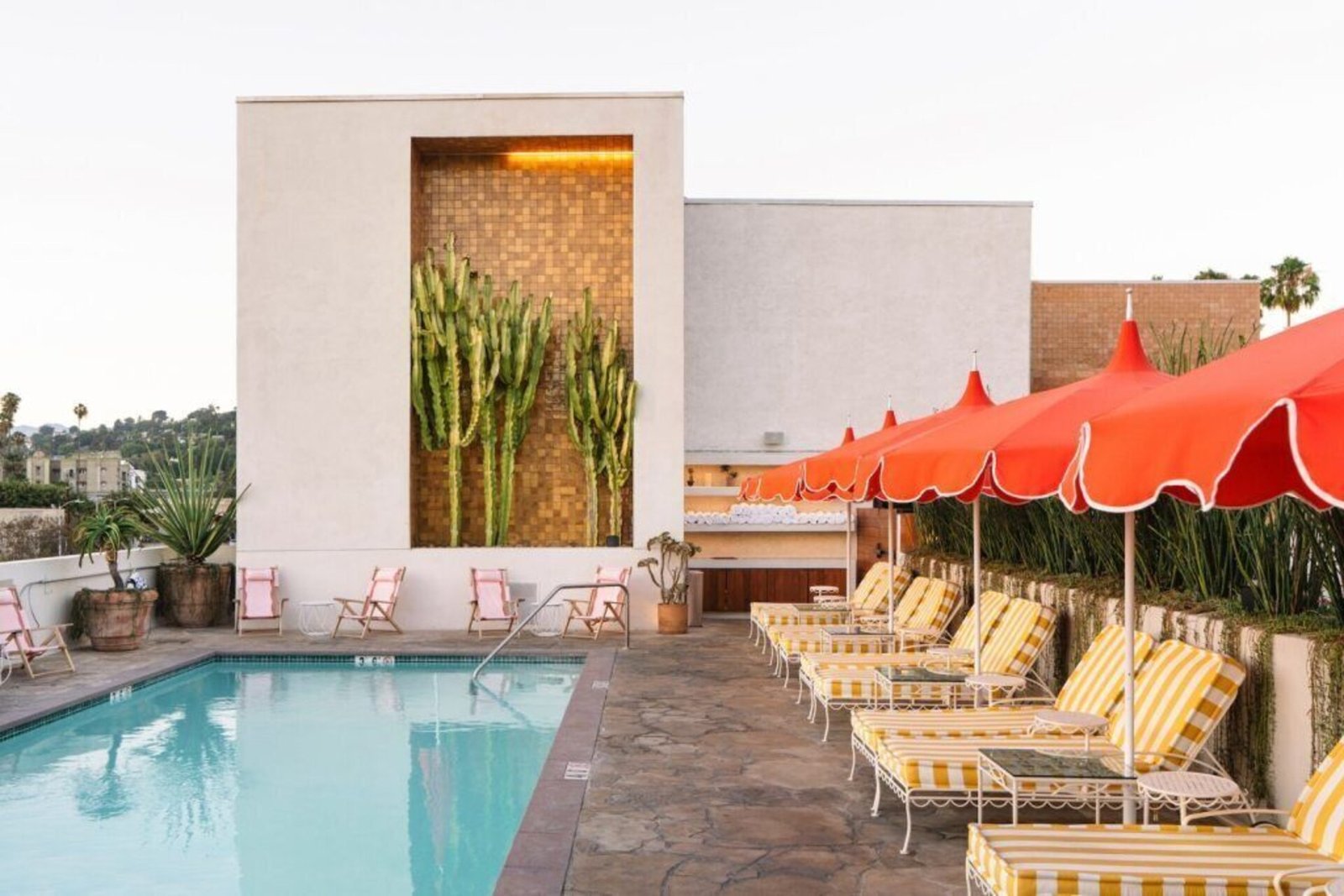 Silver Lake Pool Inn, the pool