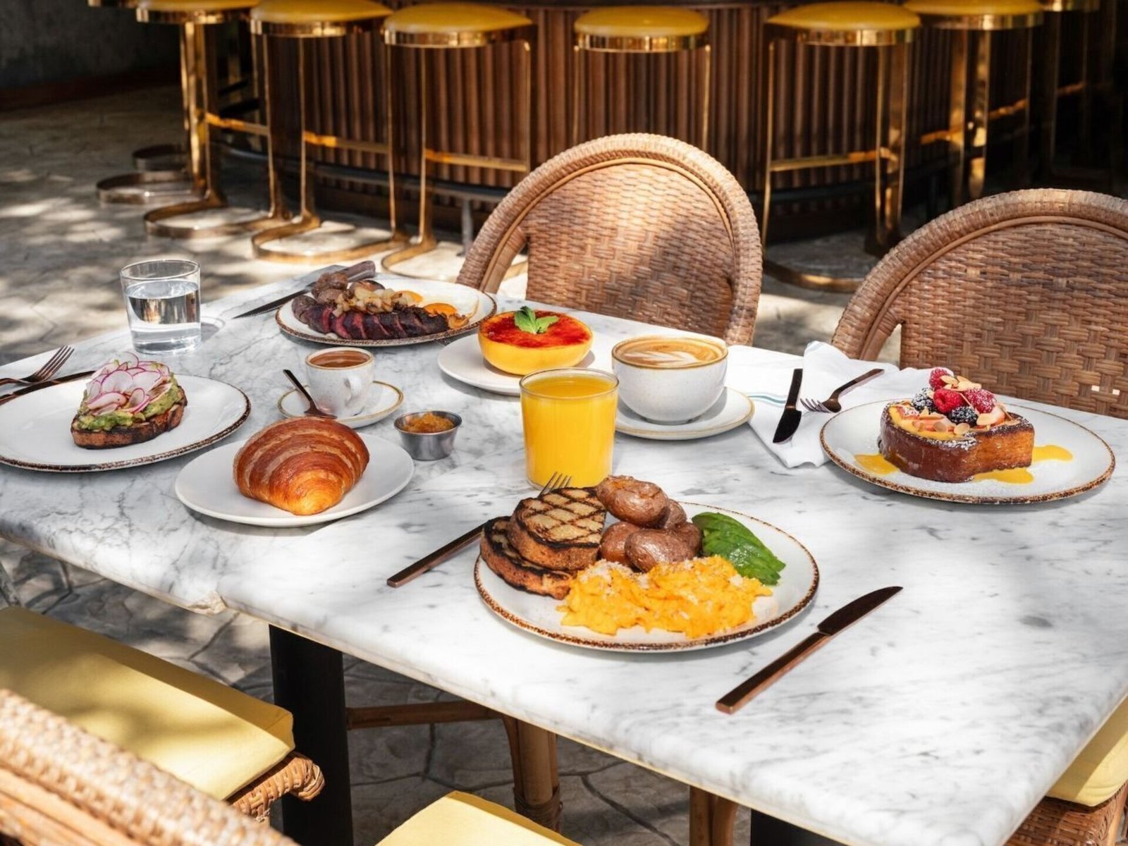 Silver Lake Pool & Inn — eat & drink