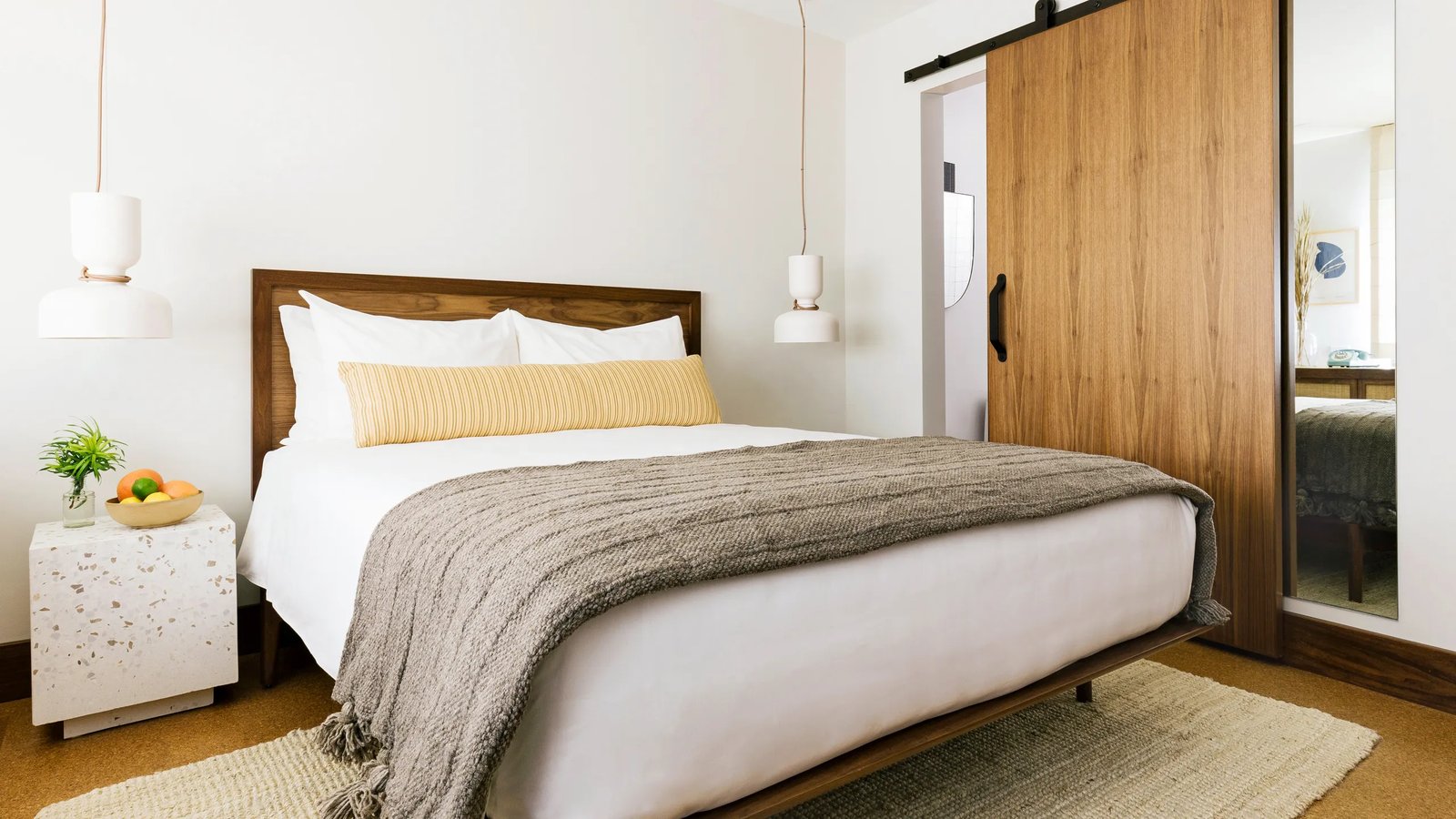 Silver Lake Pool & Inn — rooms