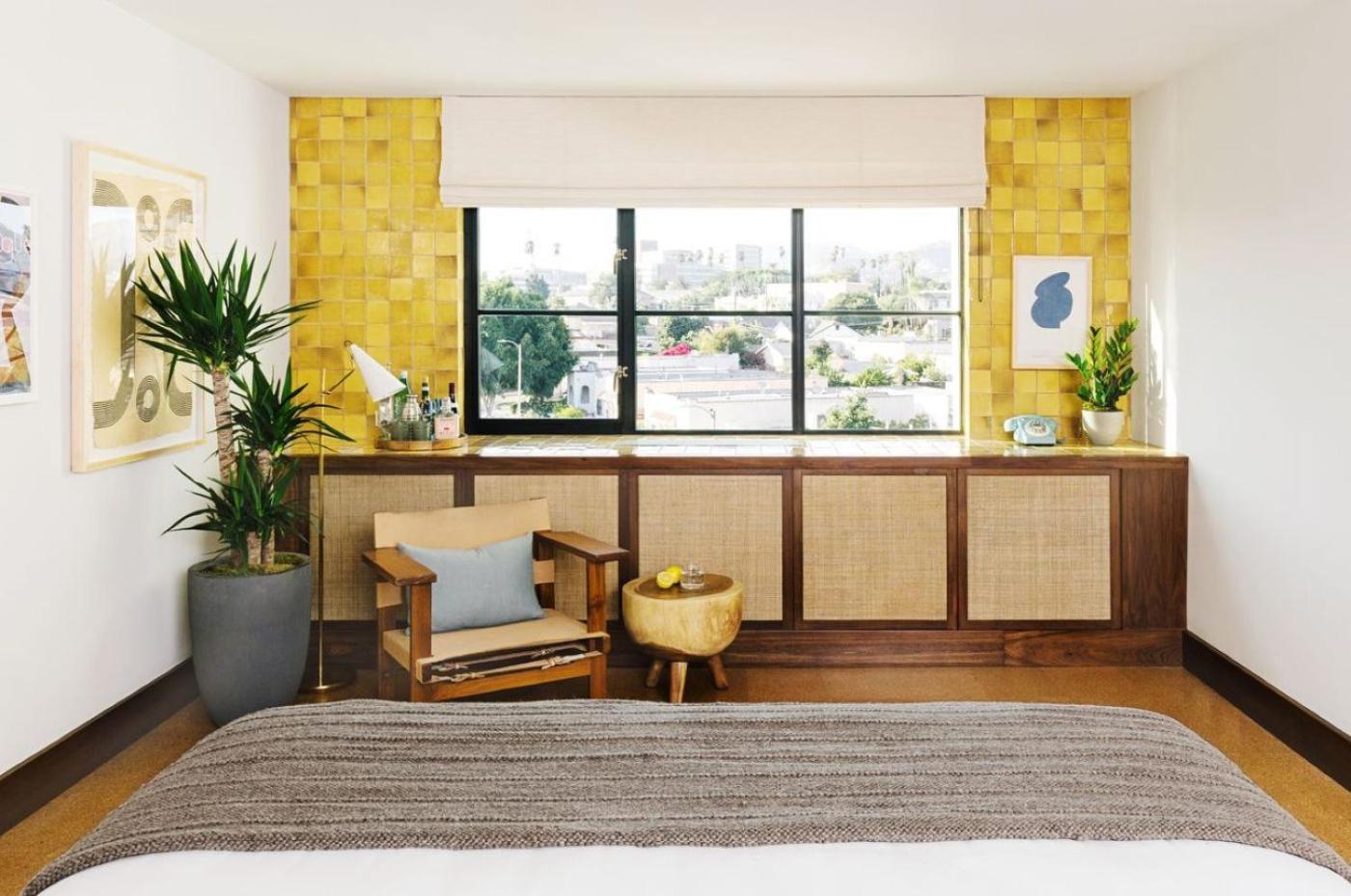 Silver Lake Pool & Inn — rooms