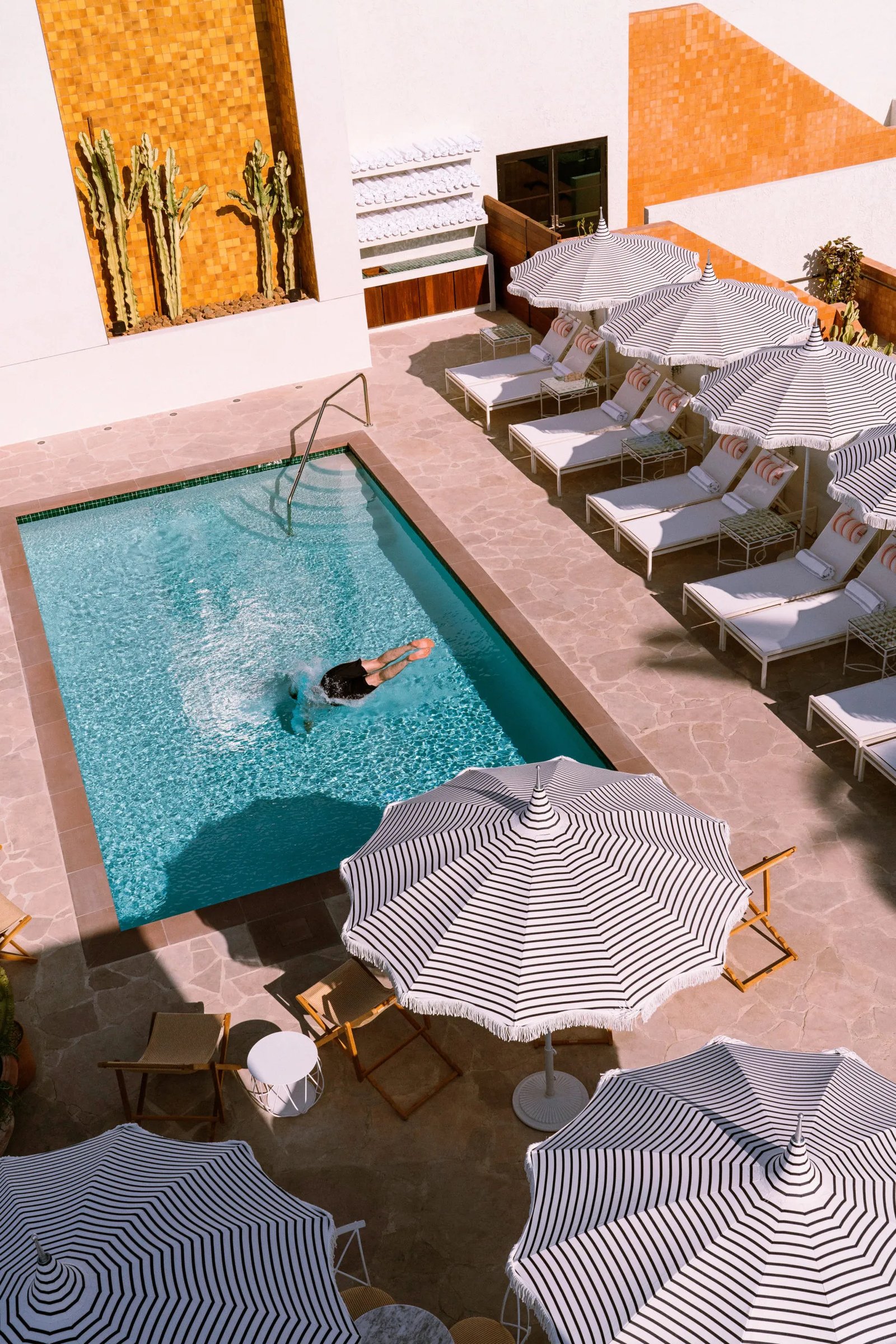 Silver Lake Pool Inn