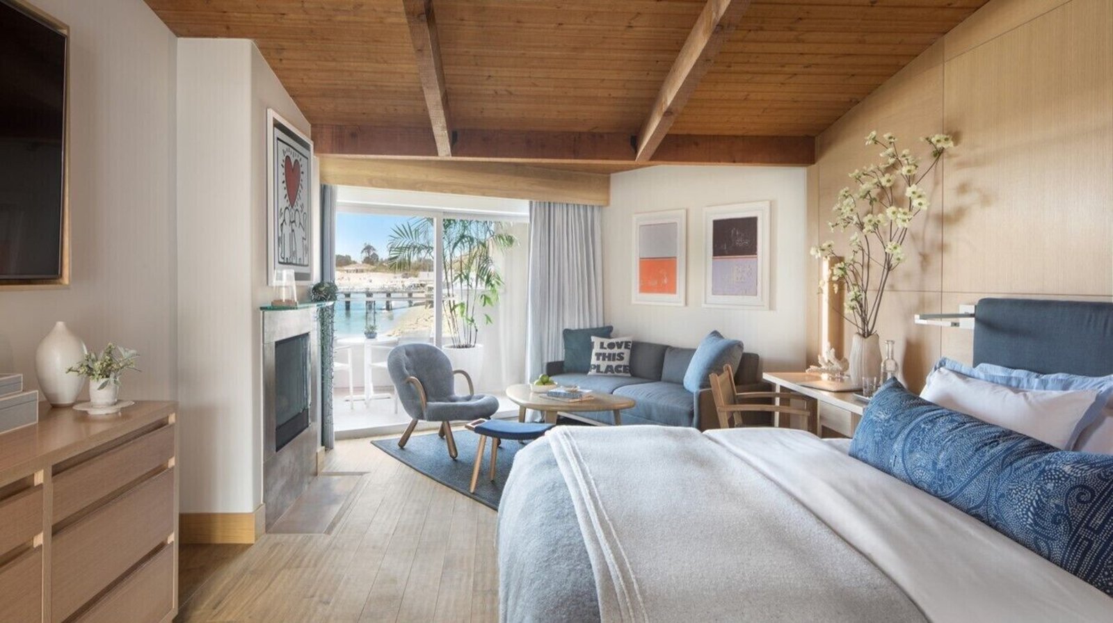Malibu Beach Inn — rooms