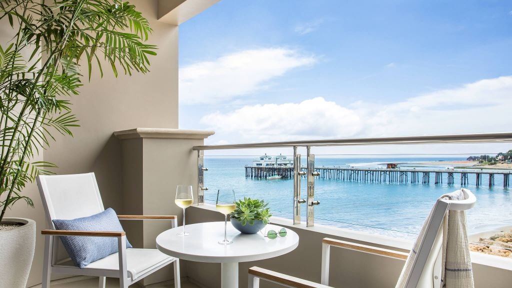 Malibu Beach Inn — vibe