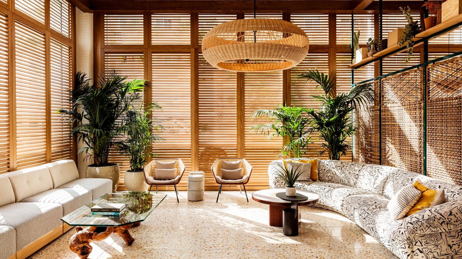 The Surfrider Hotel — eat & drink
