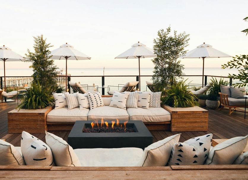 The Surfrider Hotel — vibe