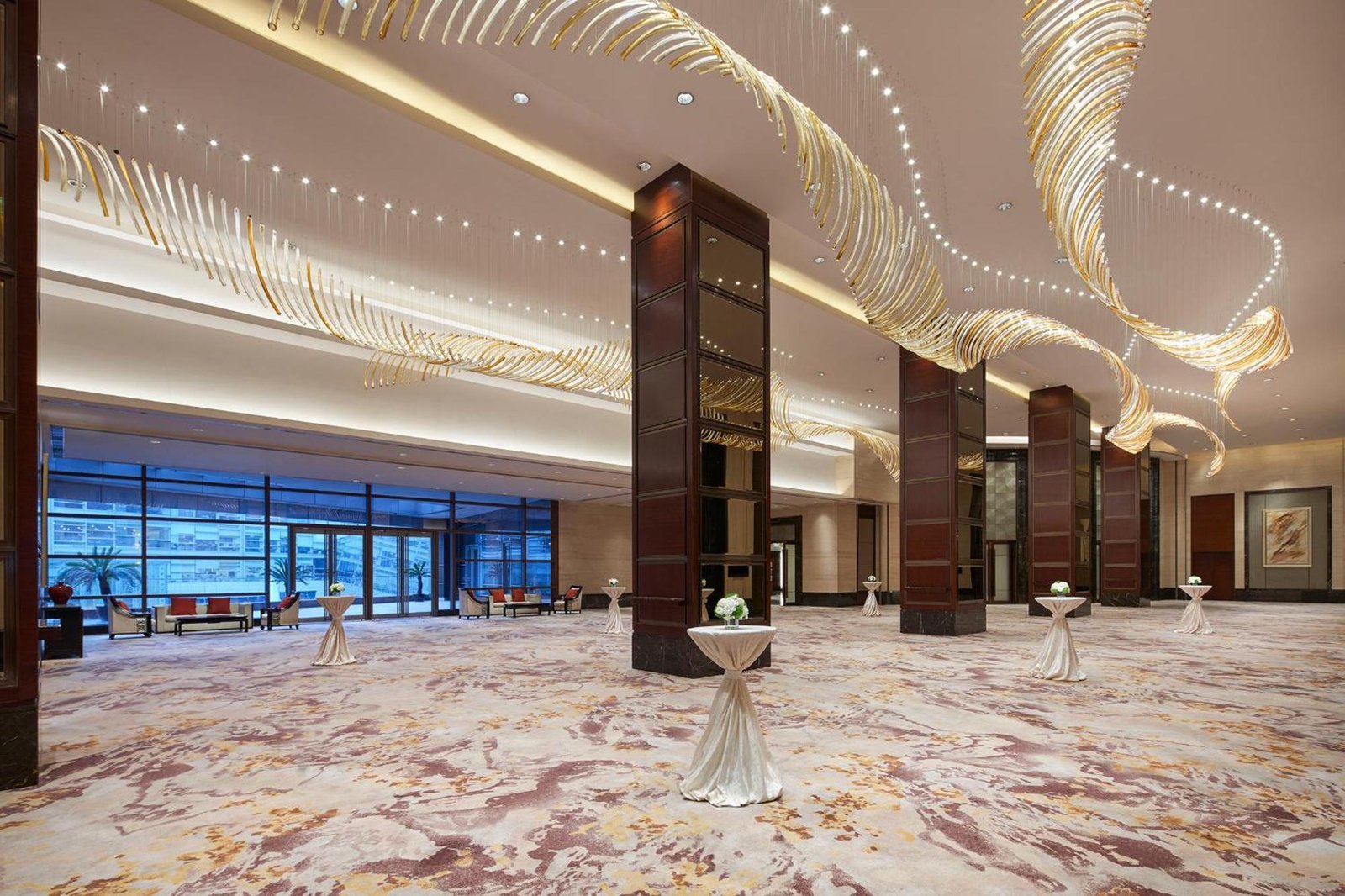Kerry Hotel Pudong — vibe
