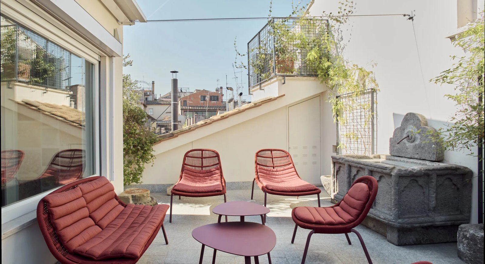 Palazzo delle Pietre — vibe