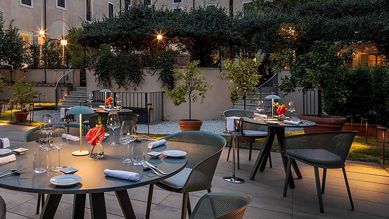 Donna Camilla Savelli — eat & drink