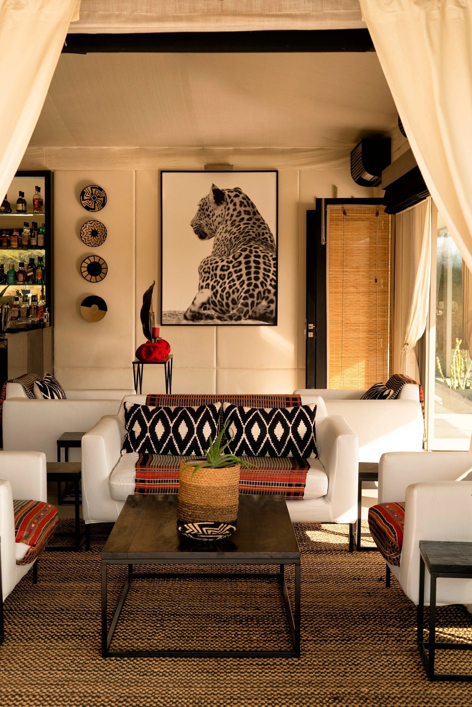 SUJÁN JAWAI Camp — eat & drink