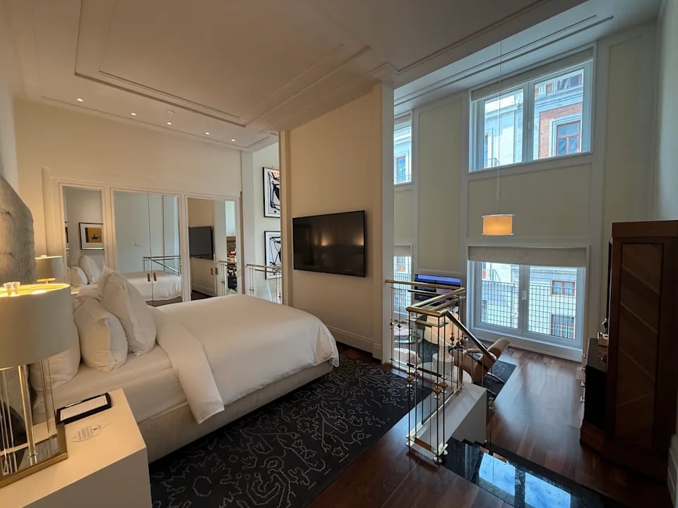 Four Seasons Hotel Madrid — rooms