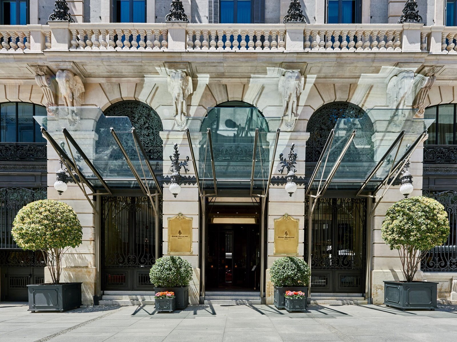 Four Seasons Hotel Madrid — backstory