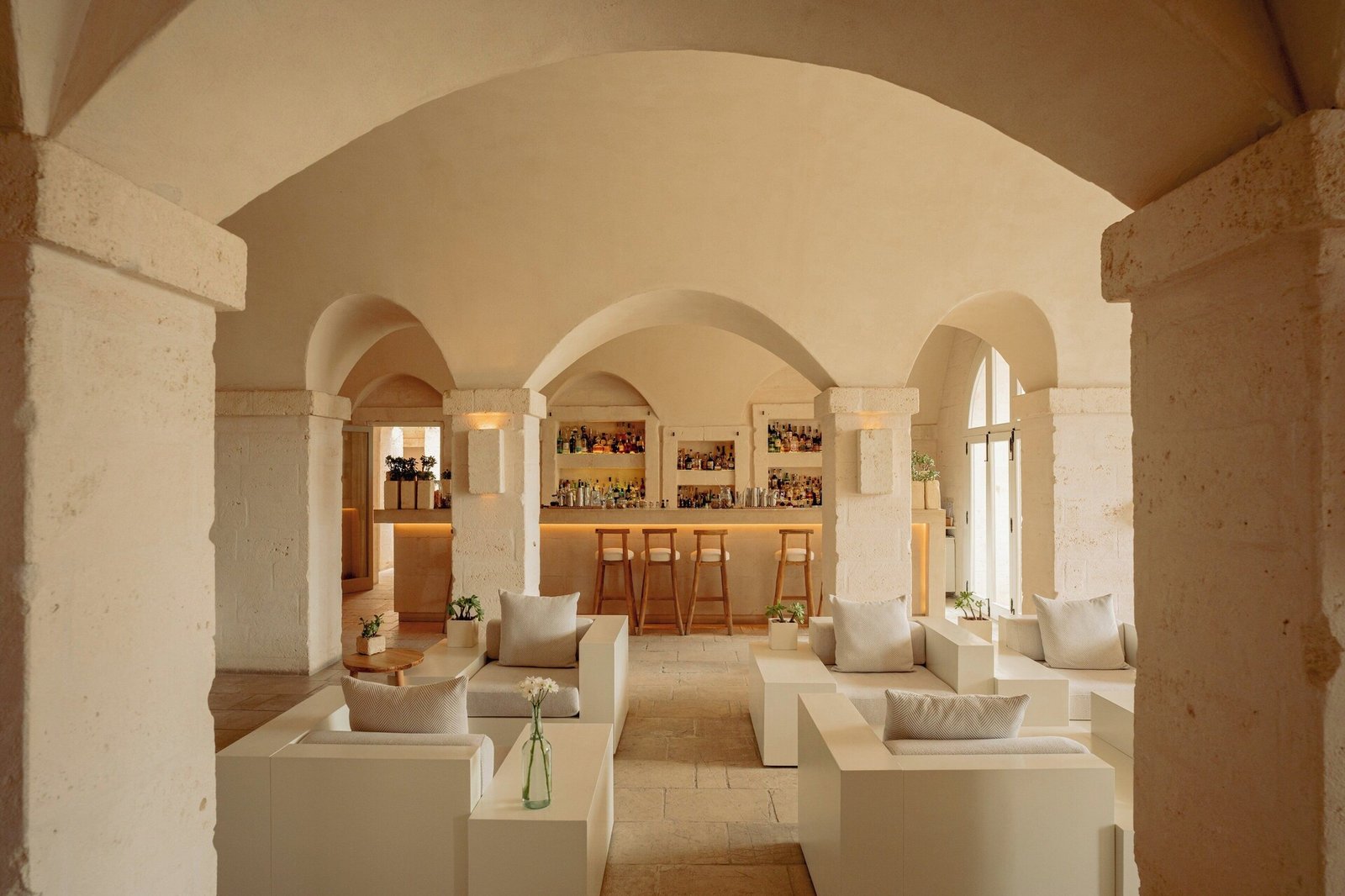 Borgo Egnazia, bar del portico