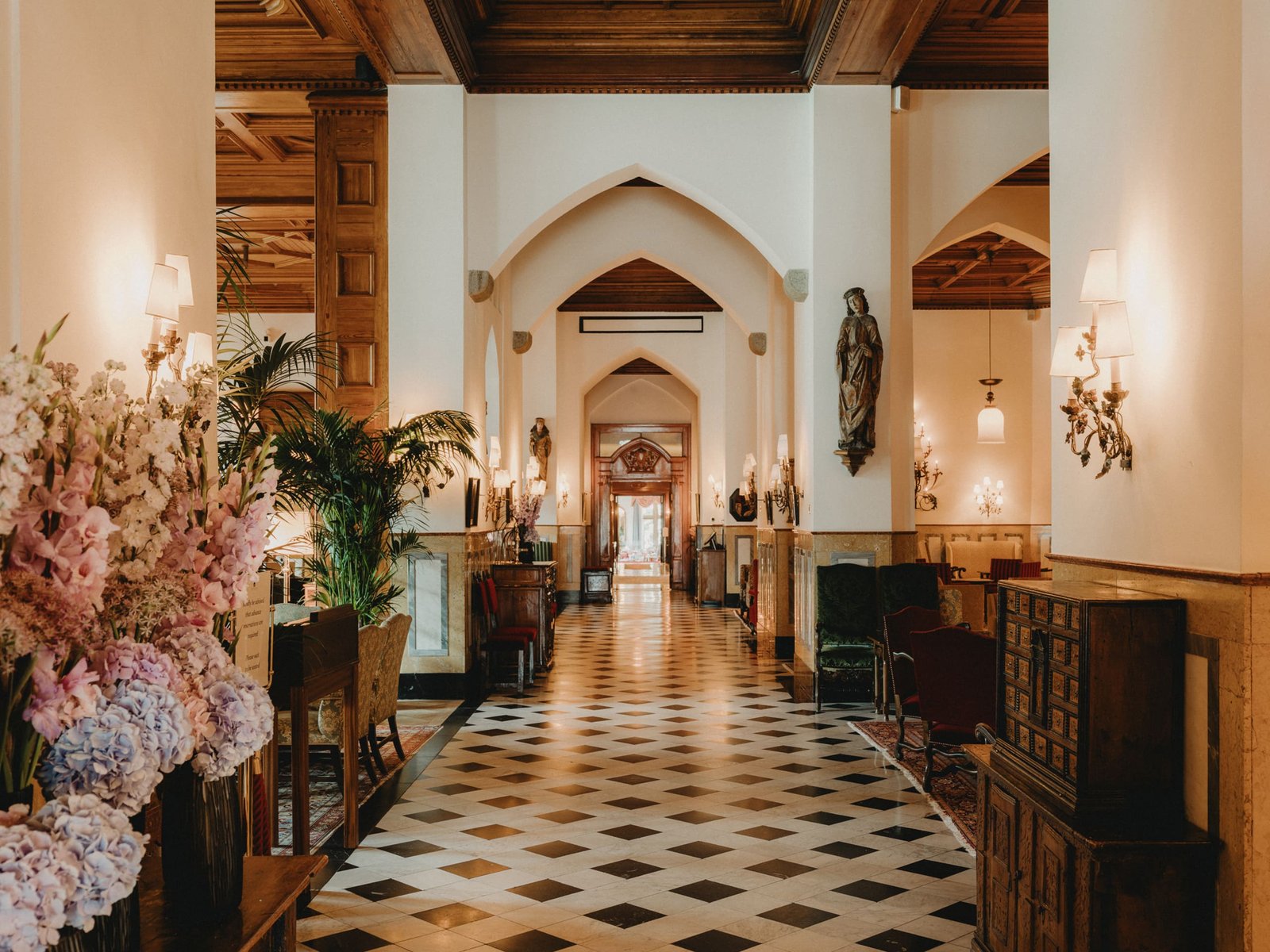 Badrutt's Palace Hotel — vibe