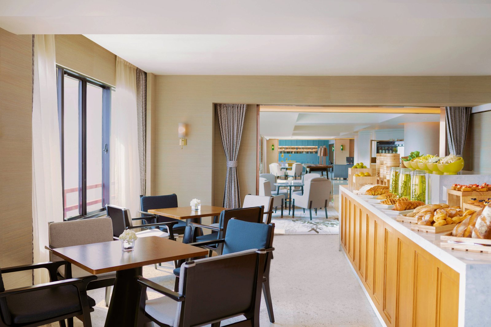 The Portman Ritz-Carlton, at the table