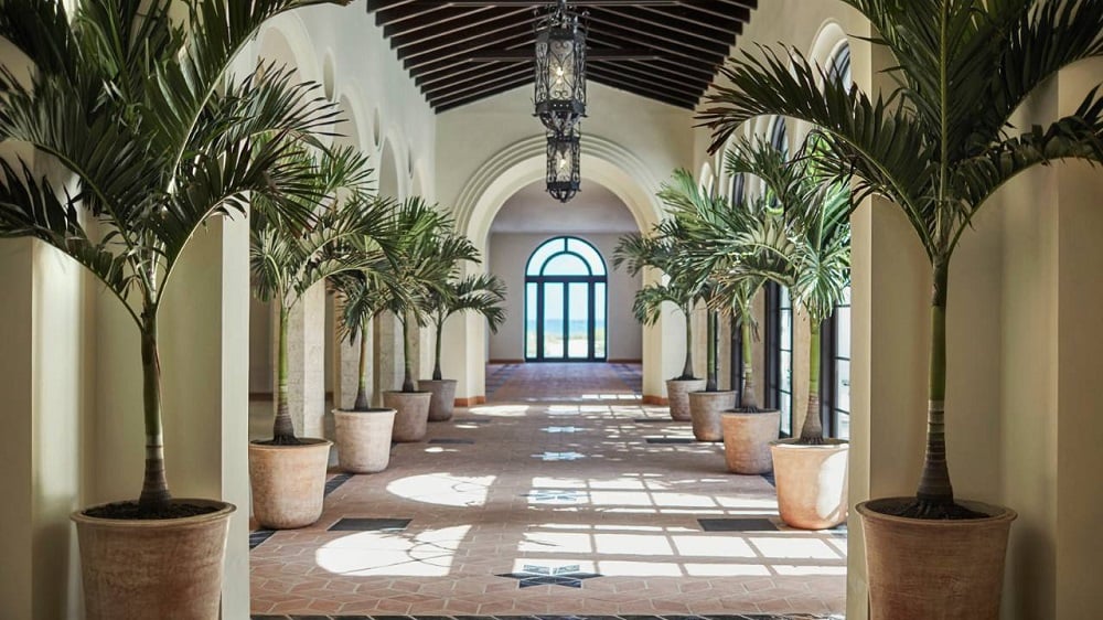 Four Seasons Hotel at The Surf Club, Surfside, Florida — vibe