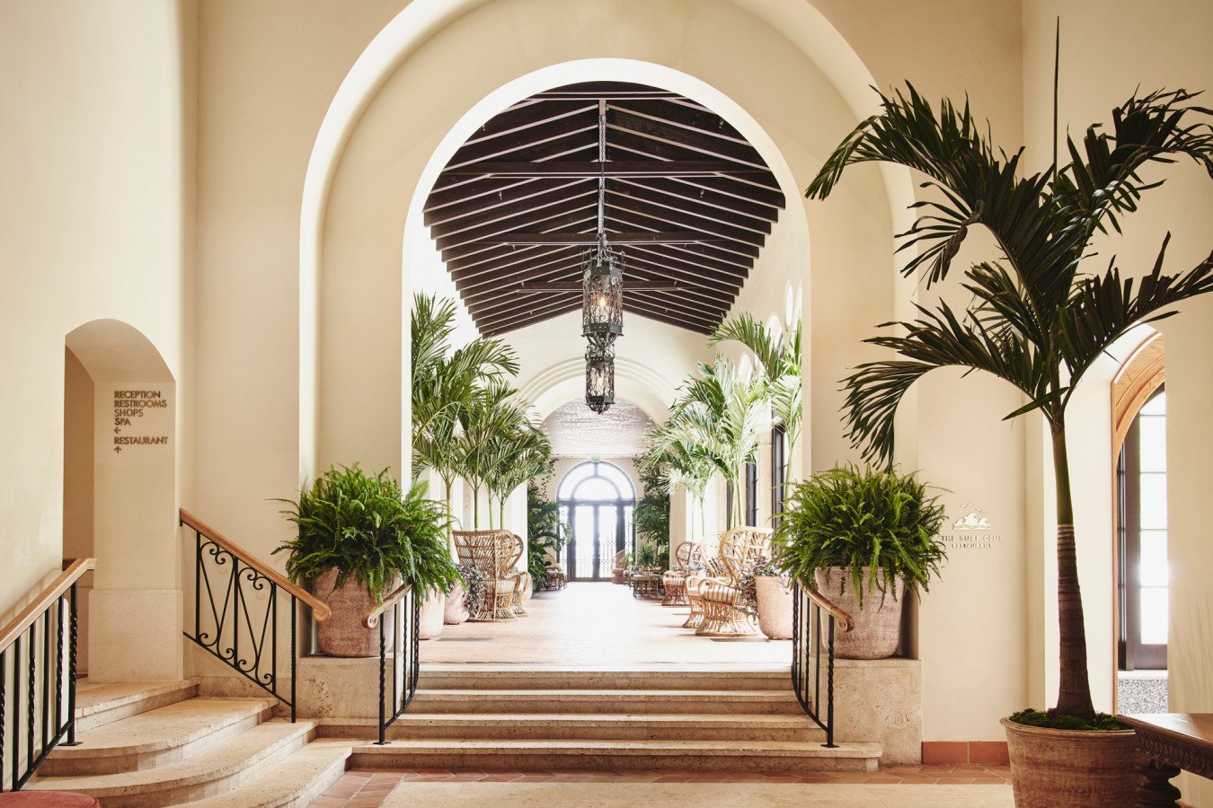 Four Seasons Hotel at The Surf Club, Surfside, Florida — vibe