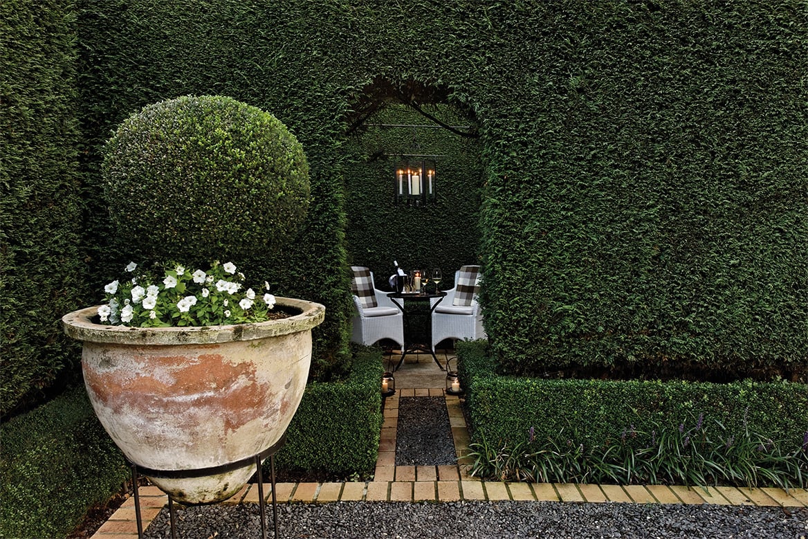 Huka Lodge, at the table
