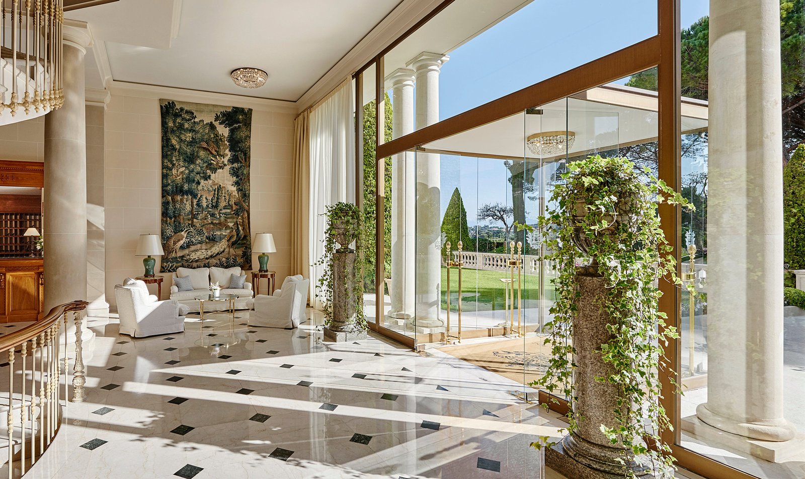 Hotel du Cap-Eden-Roc — vibe