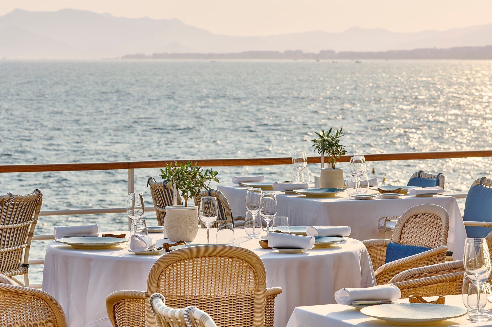 Hotel du Cap-Eden-Roc — eat & drink