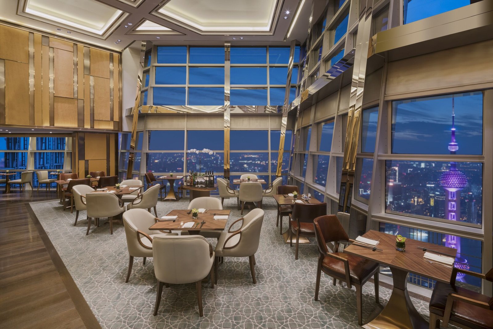 Grand Hyatt Shanghai, at the table