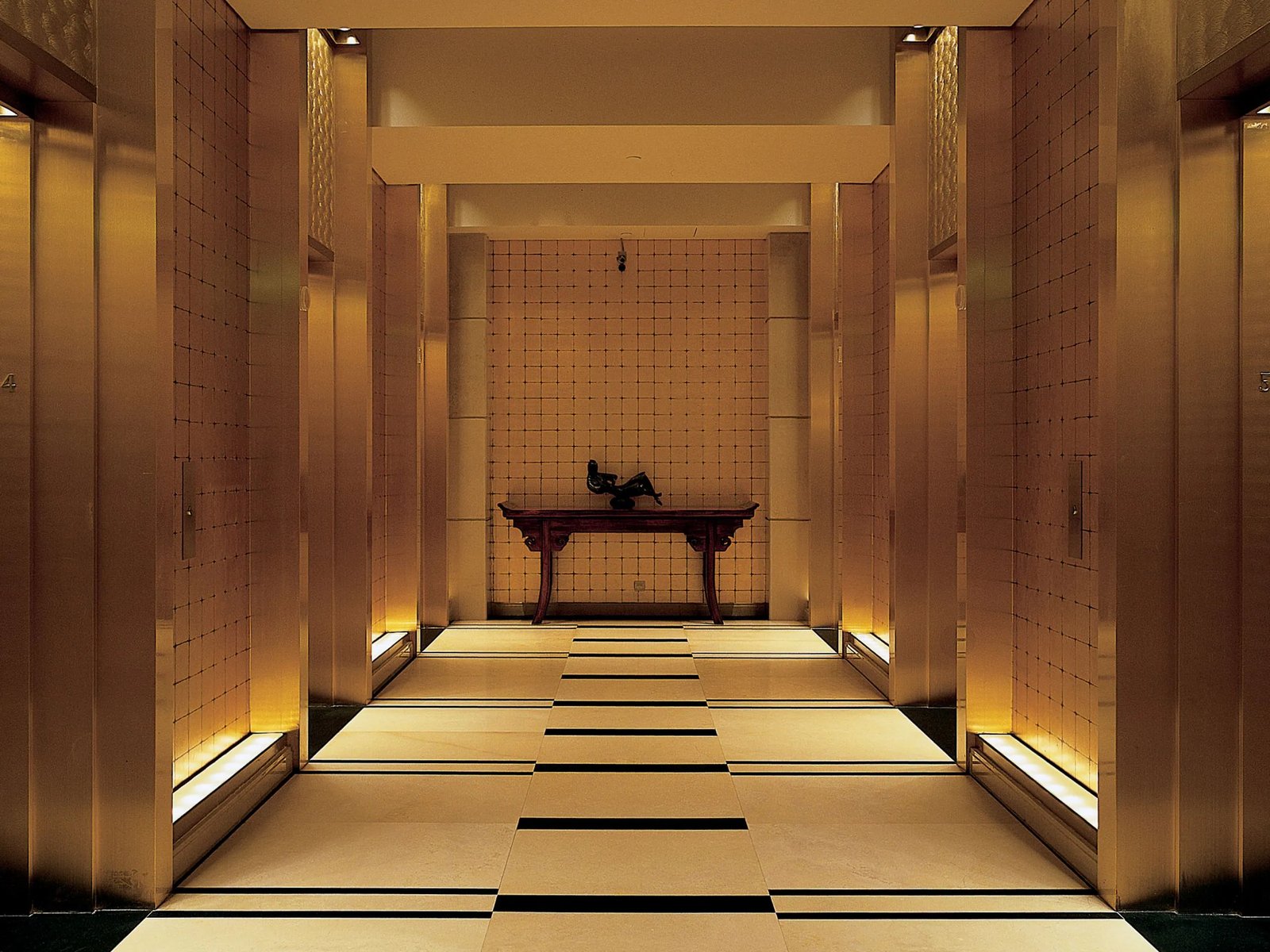 Grand Hyatt Shanghai — vibe