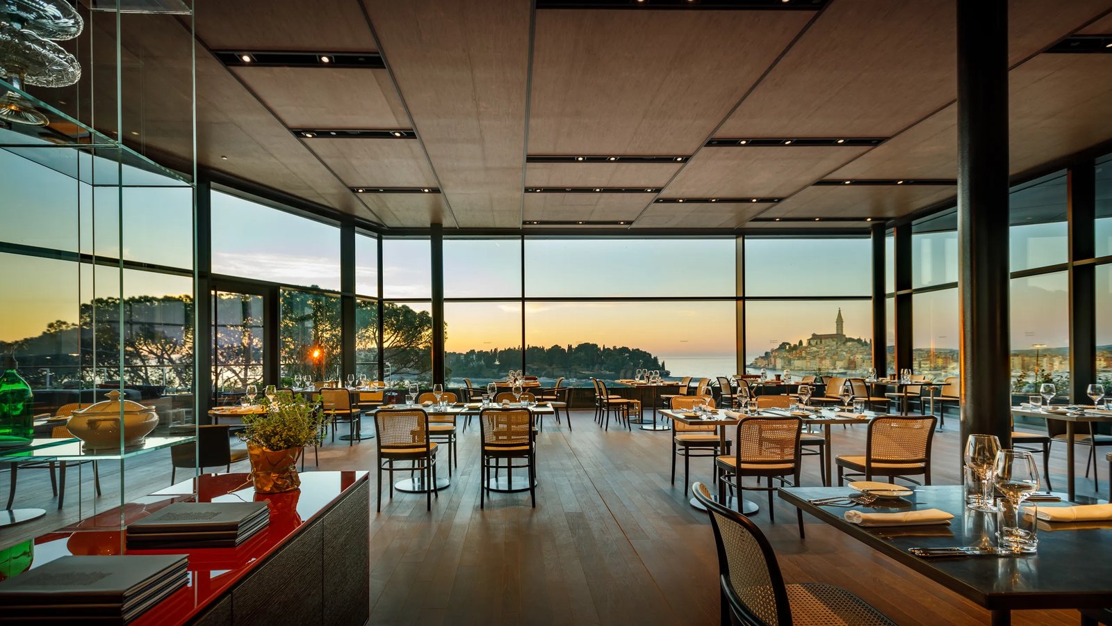 Grand Park Hotel Rovinj, at the table