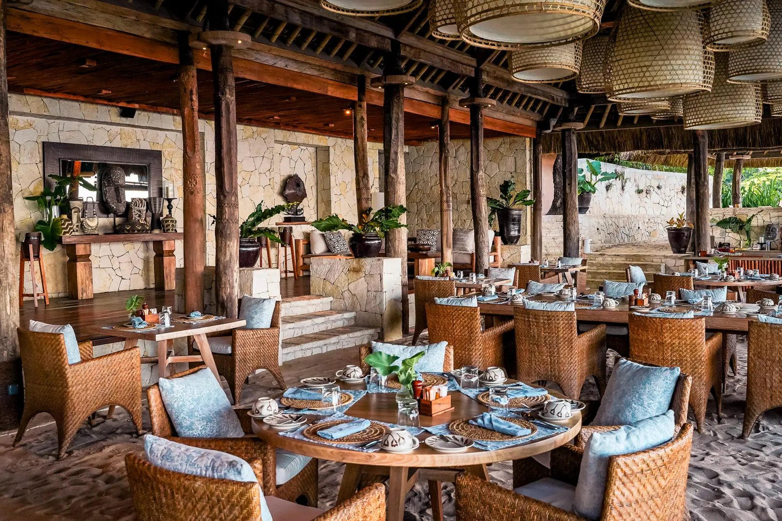 NIHI Sumba — eat & drink