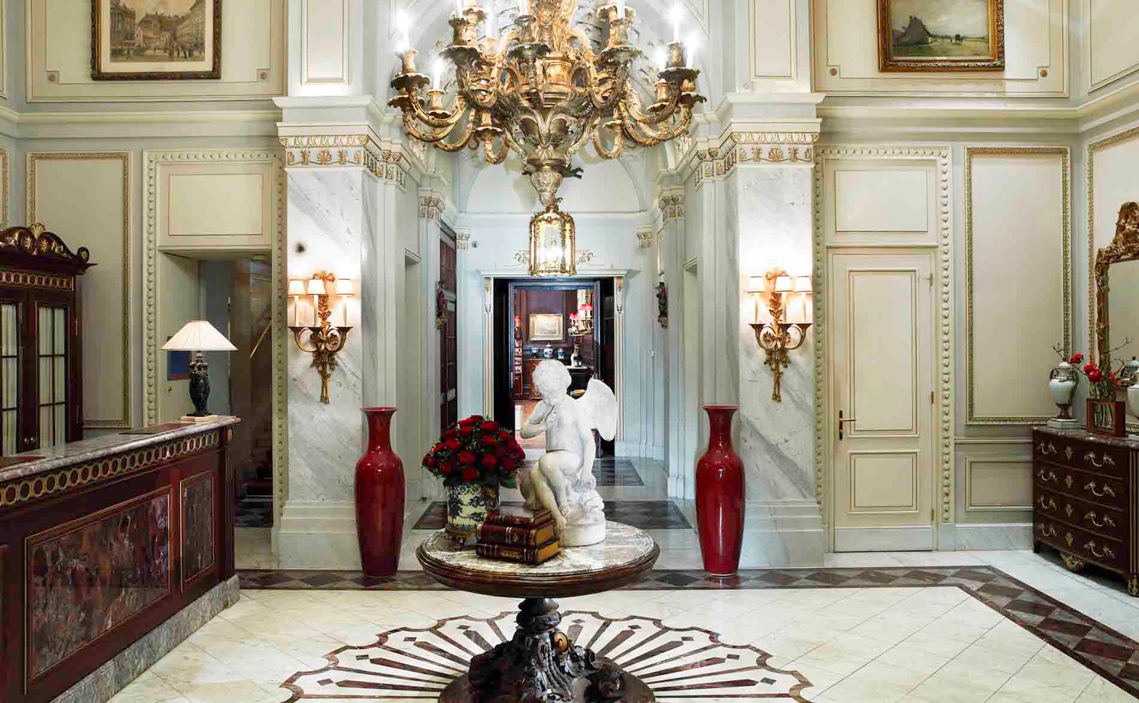 Hotel Sacher Vienna — vibe