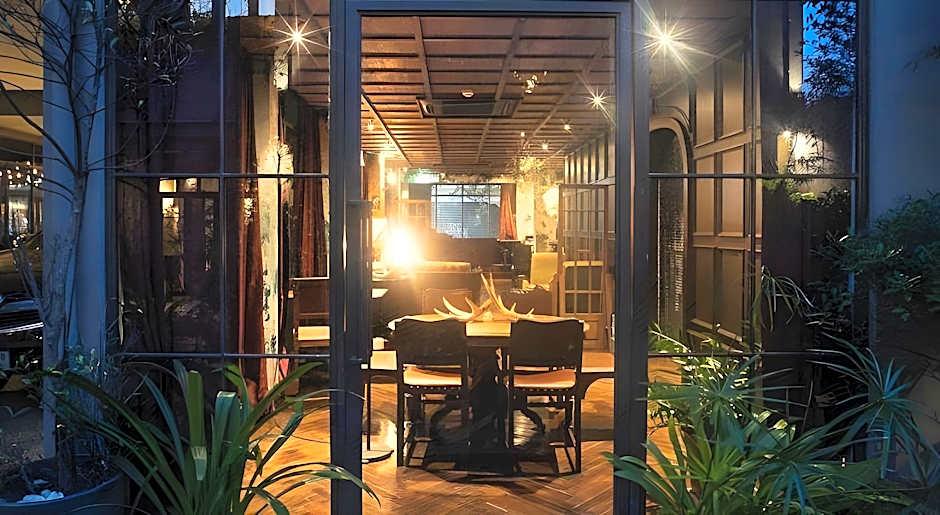 Baan Tuk Din Hotel — vibe