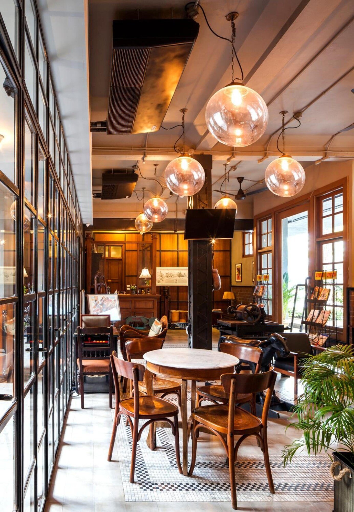 Bangkok Publishing Residence — eat & drink