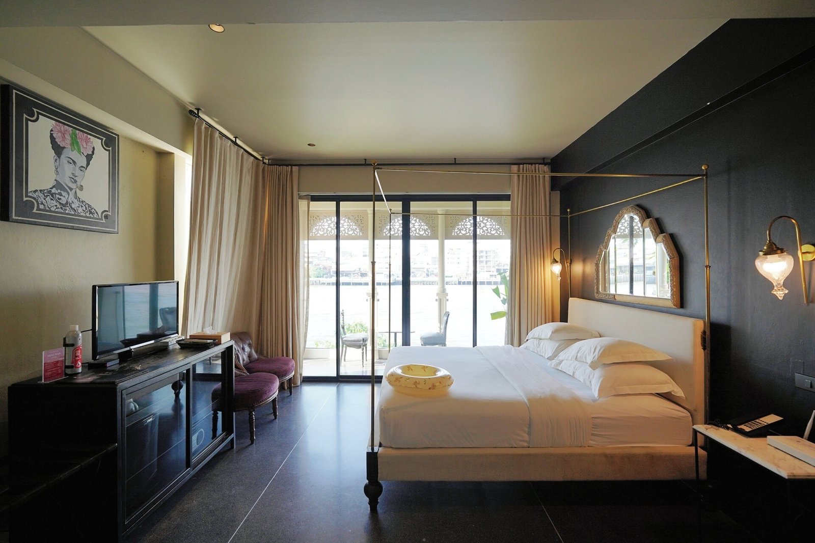 Amdaeng Bangkok Riverside Hotel — rooms
