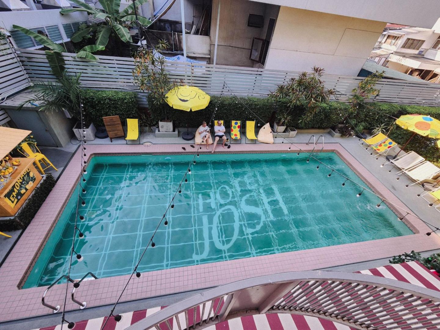 Josh Hotel, the pool