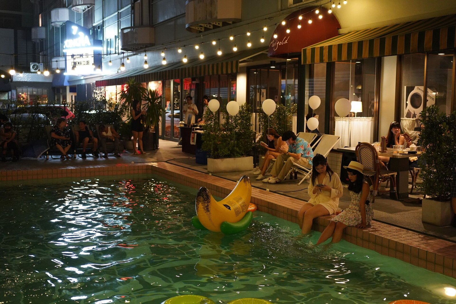 Josh Hotel, the pool