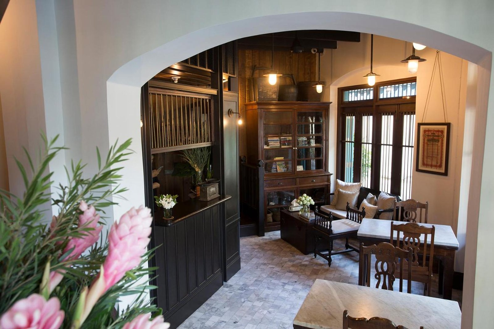 1905 Heritage Corner — eat & drink