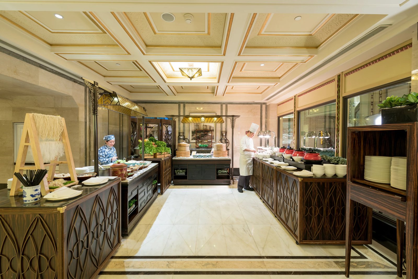 Fairmont Peace Hotel — eat & drink