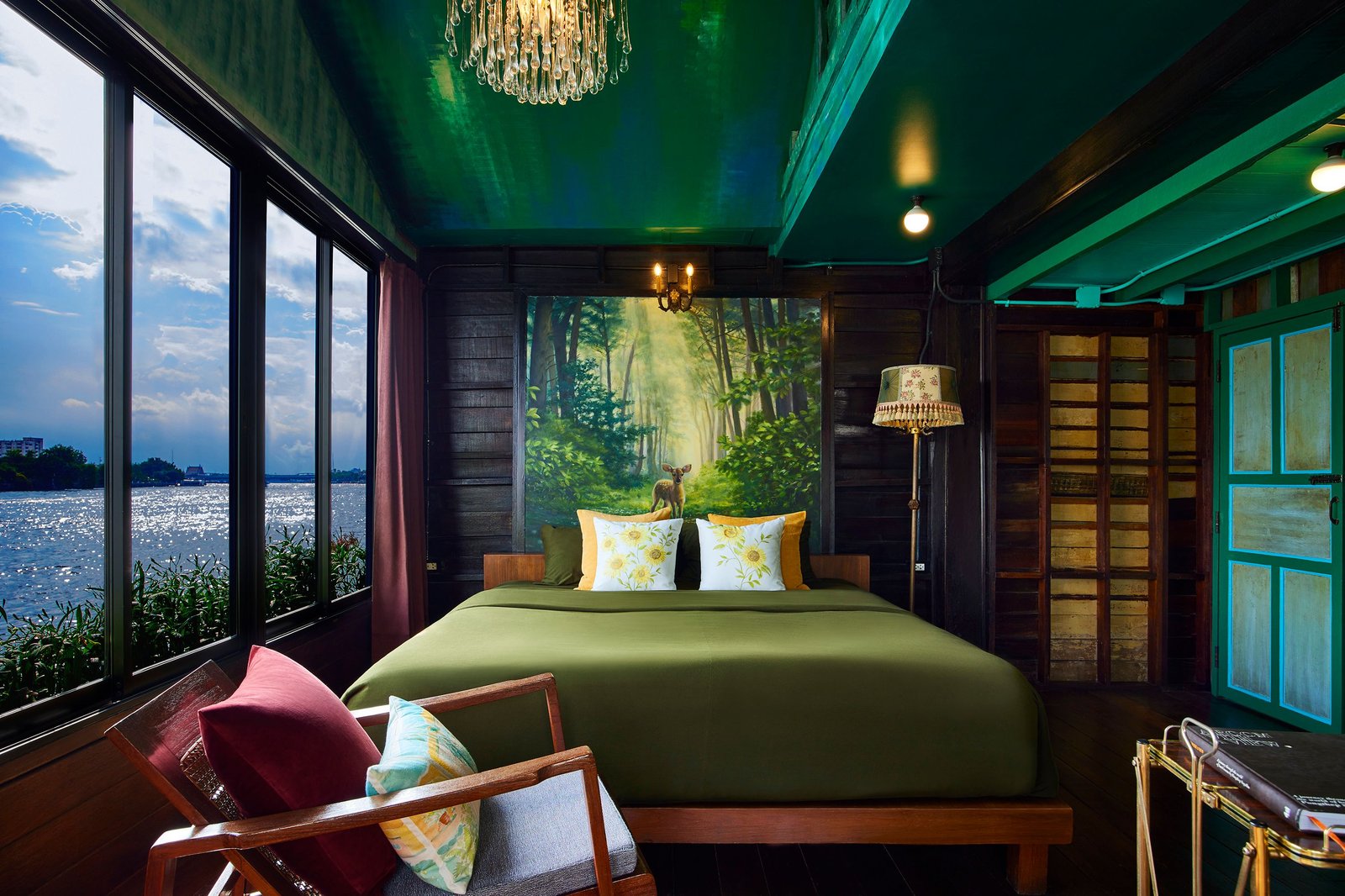 Loy La Long Hotel — rooms