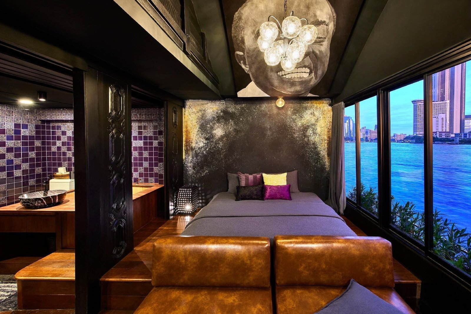 Loy La Long Hotel