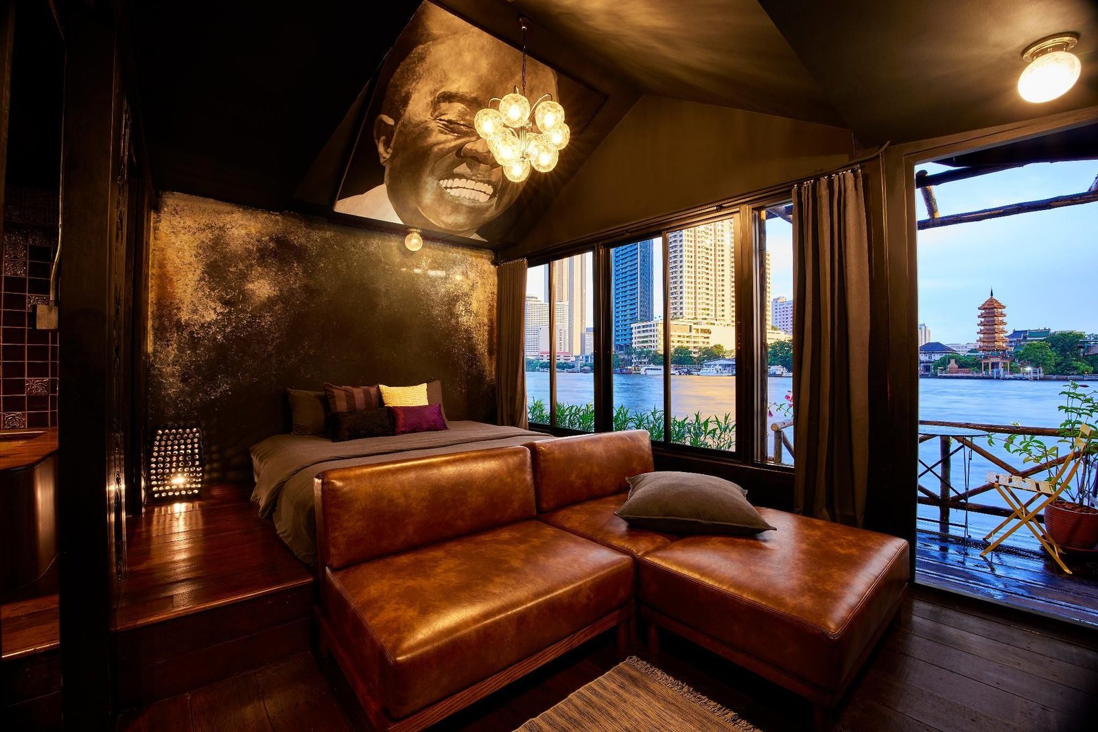 Loy La Long Hotel — rooms