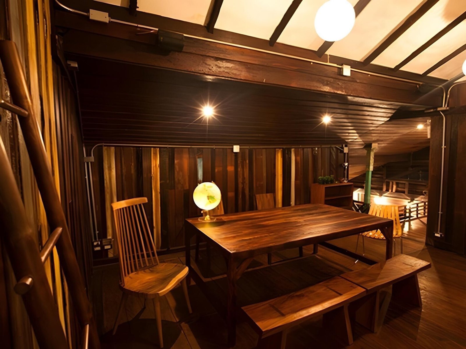 Loy La Long Hotel — eat & drink