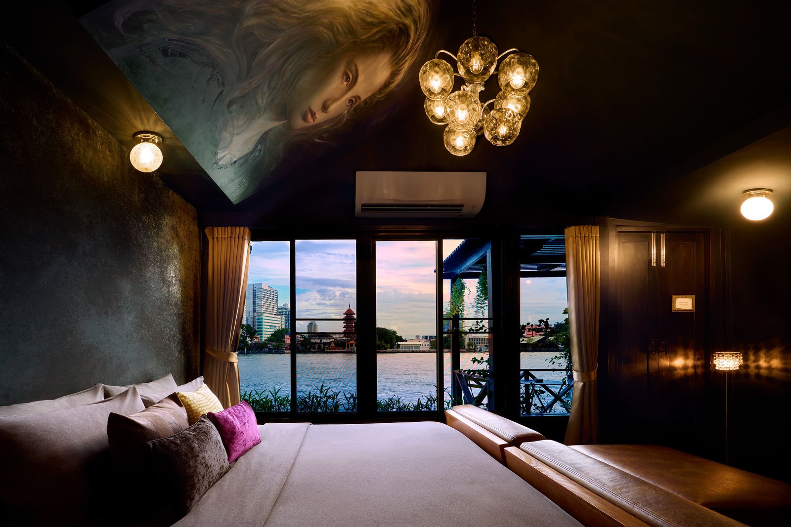 Loy La Long Hotel — rooms