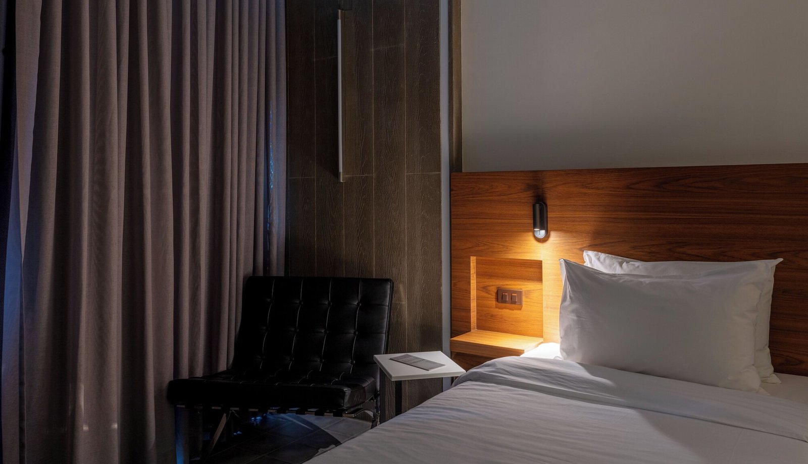 Reno Hotel Bangkok — rooms