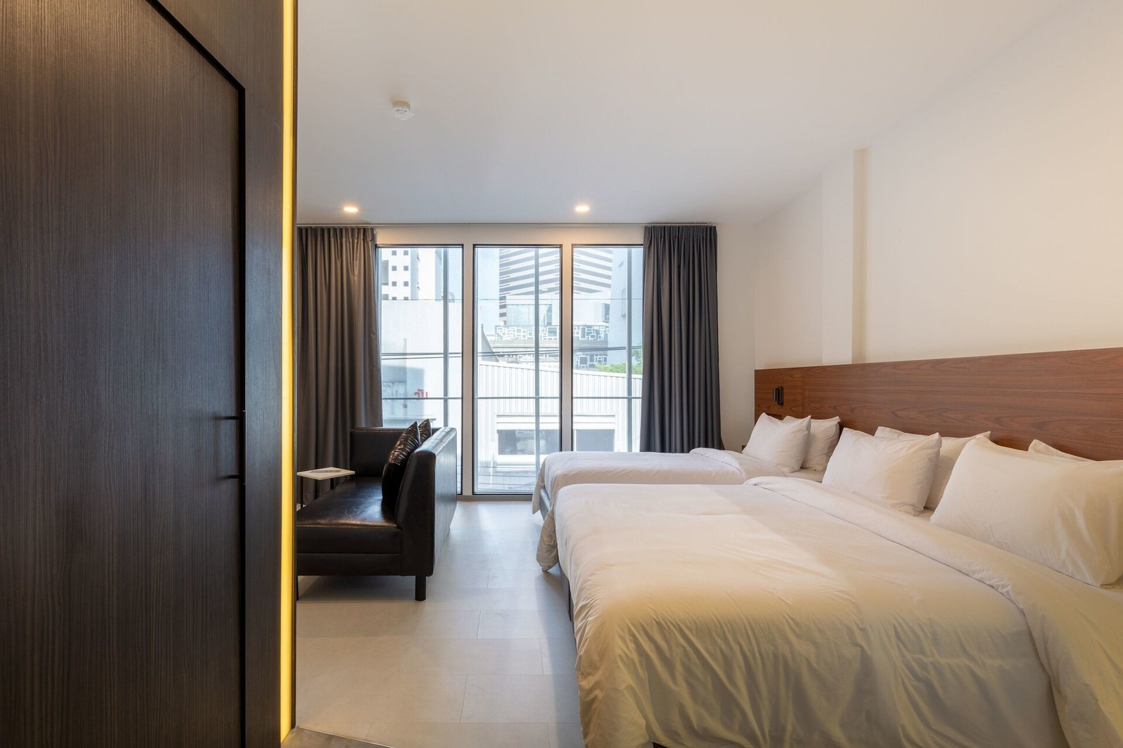Reno Hotel Bangkok — rooms