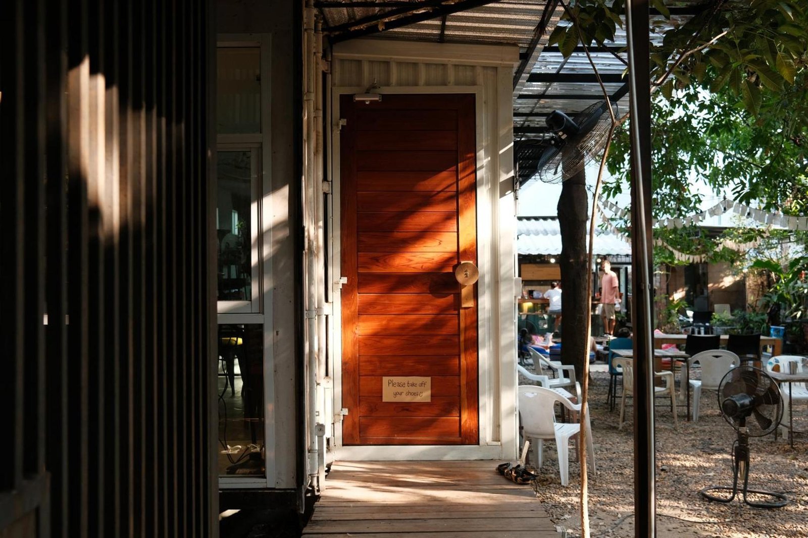 The Yard Hostel Bangkok — eat & drink