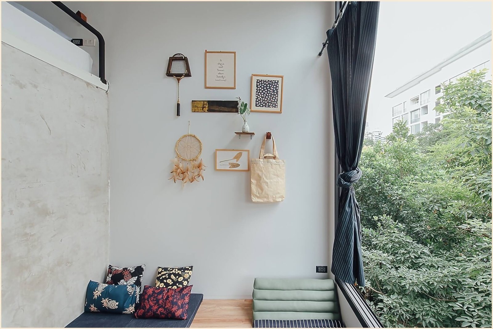 The Yard Hostel Bangkok — eat & drink