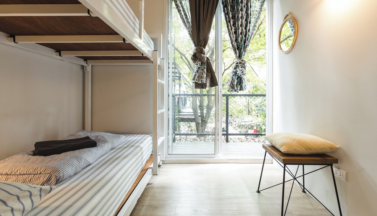 The Yard Hostel Bangkok — rooms