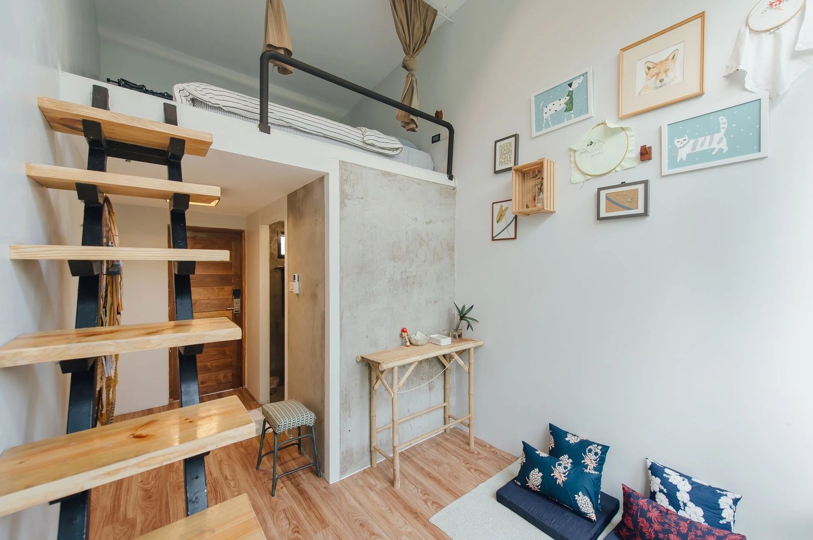 The Yard Hostel Bangkok — rooms